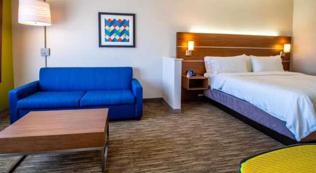 Люкс Holiday Inn Express & Suites - Oklahoma City Airport by IHG