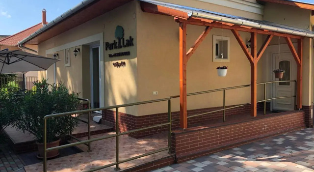 Park-Lak Vendégház, Book Pension Mako 