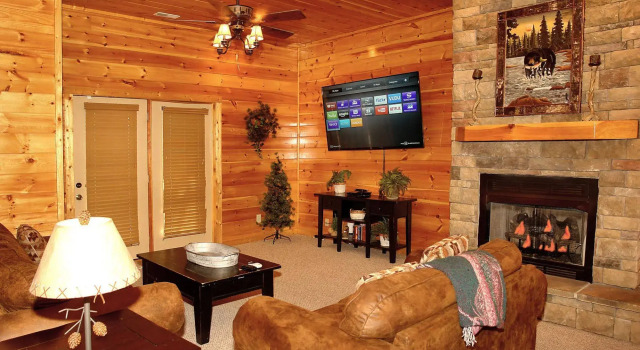 Affordable Cabins In The Smokies, Забронировать Отель Отели Пиджен-Фордж с парковкой, рядом с Pigeon Forge Community Center, Парковка