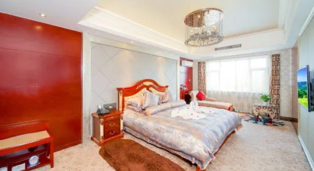 Люкс Superior Chinese Rose Garden Hotel