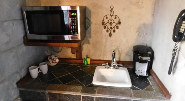 Номер Standard Castle Wood Theme Cottages- COUPLES ONLY