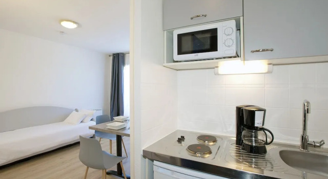 Апартаменты Comfort Brit Hotel Confort Lannion Centre Gare