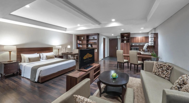Delonix Hotel Karawang, Book Hotel Karawang West Java
