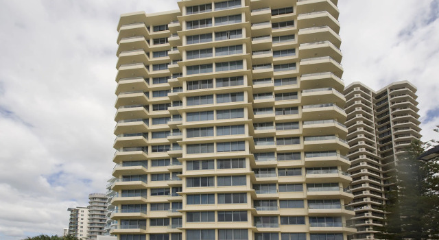 Berkeley on the Beach, Забронировать Апартаменты/квартира Серферс-Парадайс Голд-Кост, рядом с Florida Gardens Tram Station