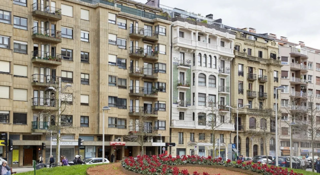 Jade Apartment by FeelFree Rentals, Rezerwuj Apartament Hotele w Baskonia z parkingiem, Parking