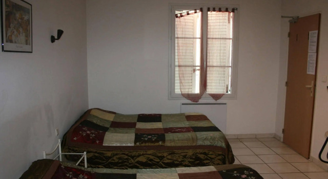 Hôtel le Kangourou, Varaa Hotelli Thivars 
