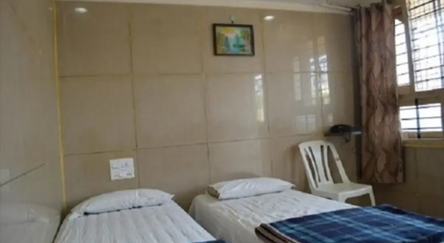Номер Standard Mourya Deluxe A/C Lodge