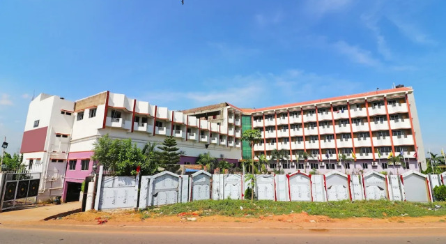 OYO 16638 Madhu Mamata Hotel & Resorts, Rezervovat Hotel Tarapith West Bengal