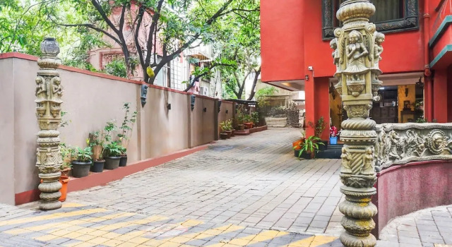 Super Townhouse Oak Prabhat Road, Забронировать Дом для отпуска Deccan Пуна, рядом с FTII