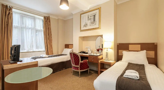 Barrington Lodge, Забронировать Отель Кроли Западный Суссекс