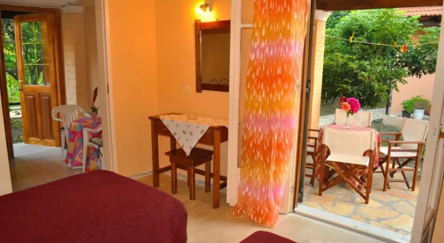 Beach house Yannis in Agios Gordios beach on Corfu, Забронировать Дом для отпуска Айос-Георгиос Остров Корфу