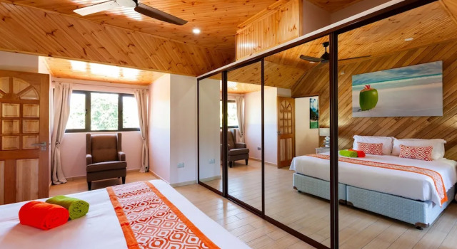 Номер Luxury Пентхаус с балконом Casa De Leela Self Catering Guest House