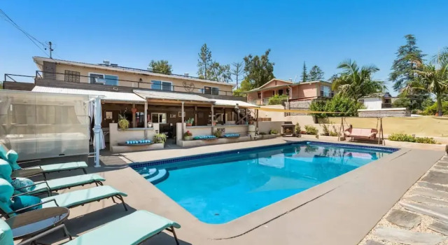 So Cal Charmer Oversized Heated Pool Hot Tub, Reserva ahora Casa o chalet Escondido Condado de San Diego