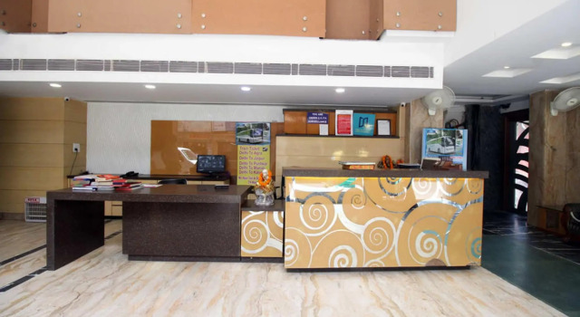 Hotel Krishna Plaza Just Near New Delhi Station And Connaught Place By M S Hospitality, Забронировать Отель Дели Национальный столичный округ Дели