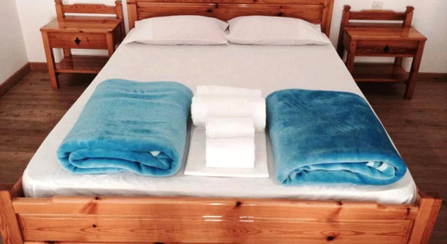 Artemis Studios, Book Hotel Agia Roumeli West Crete
