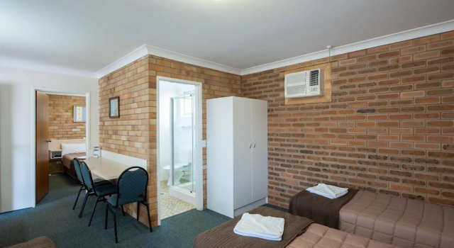 Buckaroo Motor Inn, Buchen Sie Hotel Warwick Queensland