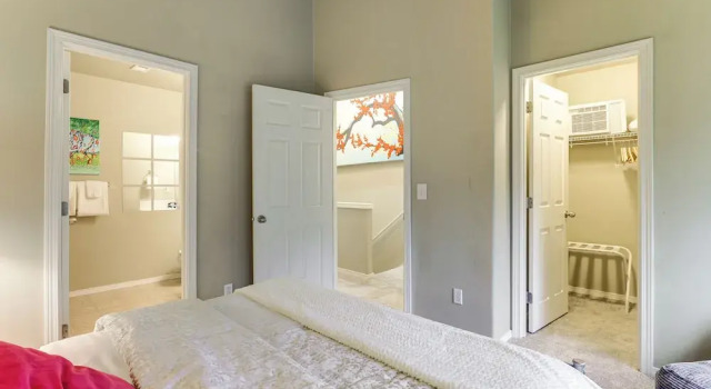 Walk to Mcmenamins Edgefield: Inviting Townhome!, Rezerwuj Apartament Troutdale Willamette Valley
