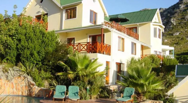 Люкс с видом на бассейн Dunvegan Lodge