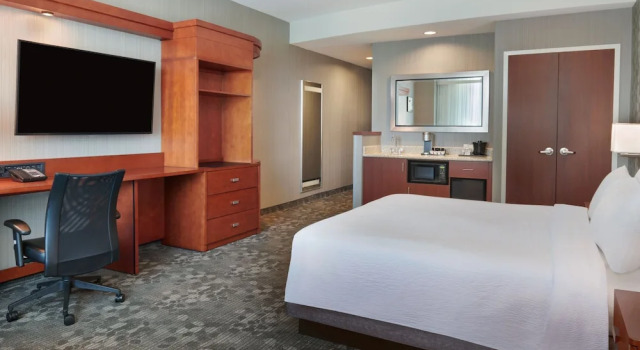 Двухместный номер Standard Courtyard by Marriott Ottawa East