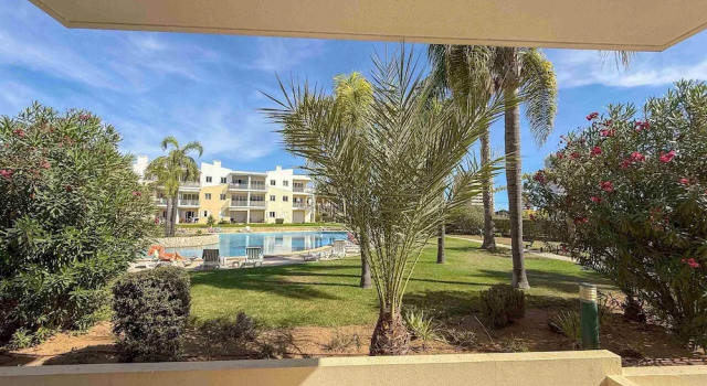 Семейные апартаменты с 2 комнатами с видом на бассейн Portugal Rentals Vila da Praia Apartments Alvor