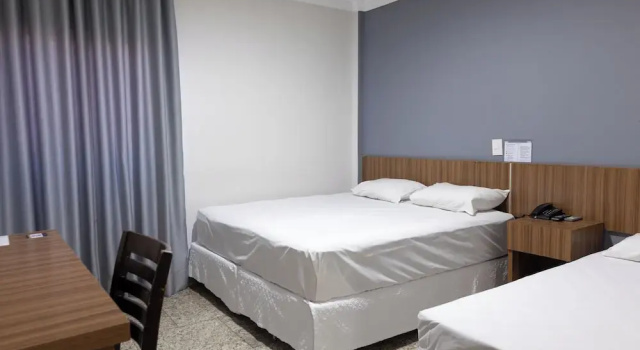 Четырёхместный семейный номер Standard с видом на город HOTEL BOMBONATO UBERABA – Fácil acesso ao aeroporto e ao Parque de Exposições ABCZ