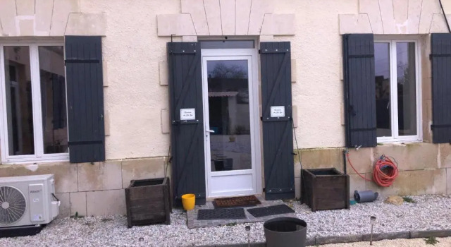 Gîte zen près thermes de jonzac, Book Hotel Bois 