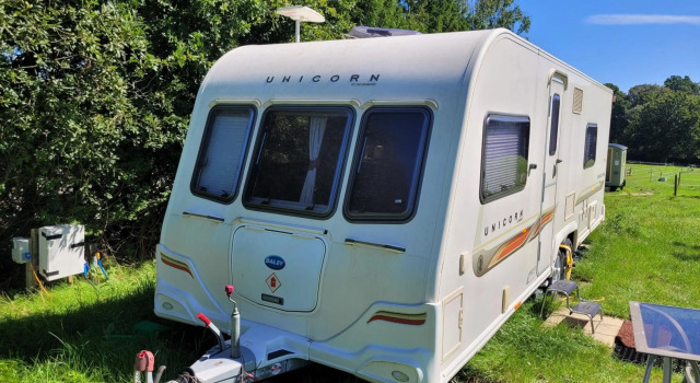 Park Farm Bell Tent, 预订 农场住宿 Lyndhurst 新森林