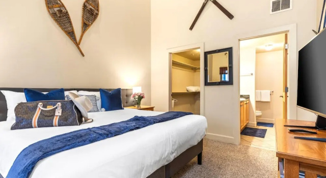 KBM Resorts Crestview Condos Spacious Condo Near Olympic Park With gas Fireplace, Year-round Pool, hot Tub, City Wide Shuttle Access. Cvc-308b, Забронировать Отель Горгоза Deer Valley - The Canyons