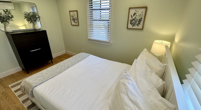 Downtown Newport Townhouse 2 Br/1.5 Bath/parking 2 Bedroom Apts, Забронировать Апартаменты/квартира Апартаменты Ньюпорт, рядом с Развлекательный центр Ryan Family Amusements, Апартаменты/квартира