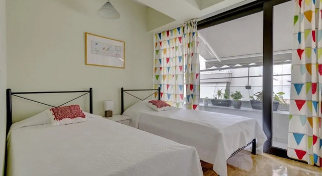 Minimal apt next to Acropolis, Забронировать Отель Неос-Космос Афины, рядом с Холм Филопаппос