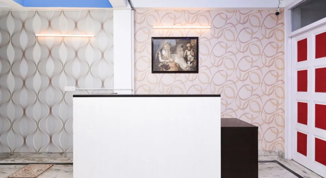OYO 16687 Hotel Crystal Leaf