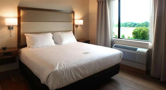 Номер Standard Wyndham Garden State College