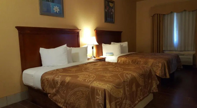 Люкс Deluxe Days Inn McAlester