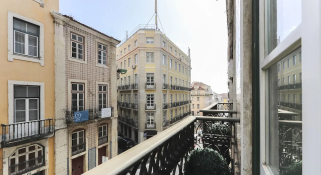 The Canary - Spacious Apartment at Downtown with Views, Забронировать Апартаменты/квартира Апартаменты Лиссабона, рядом с Graça Church, Апартаменты/квартира