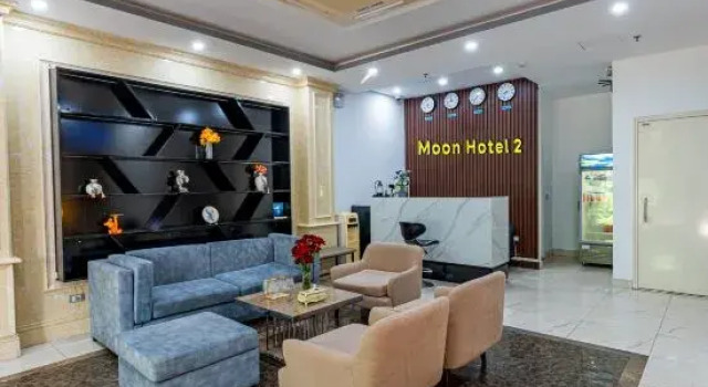 Moon Hotel 2 Do Quang