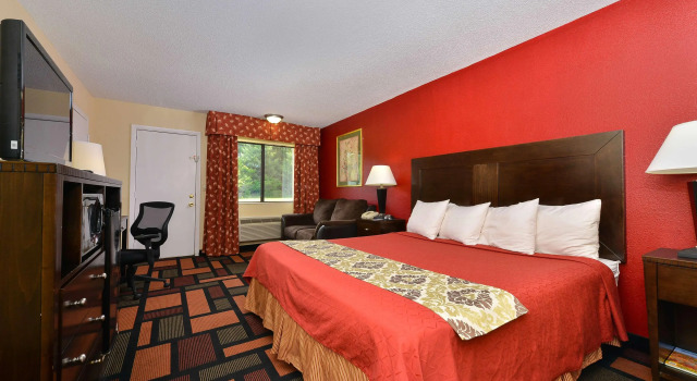 Americas Best Value Inn Canton, NC, Забронировать Мини-отель Отели Кантона с парковкой, Парковка