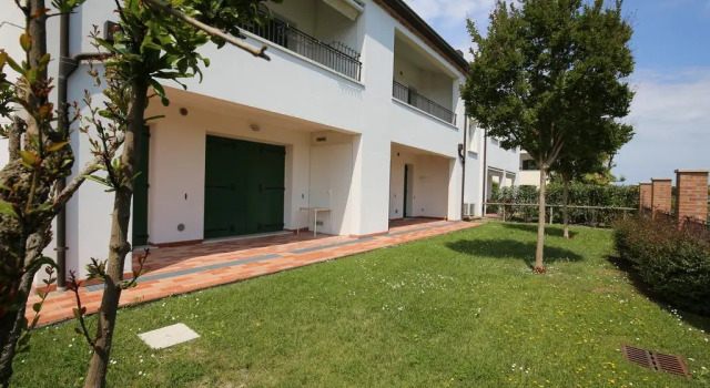 Residence Maestrale, Забронировать Отель Каорле Линьяно-Ривьера