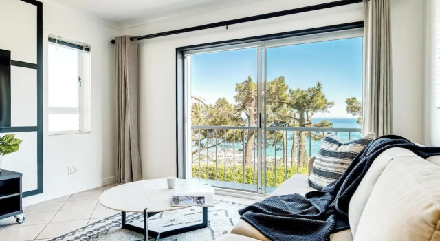 Chic 2bed in Camps Bay w Sea Views Bayview Rise, Забронировать Апартаменты/квартира Апартаменты Cape Peninsula, Апартаменты/квартира