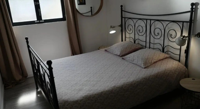 GITE DANINOU; meublé 3 chambres avec terrasse (1er étage du château) , salon et cuisine ouverte, Prenota Hotel Vernou-sur-Brenne Indre e Loira