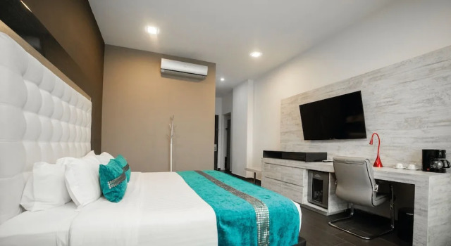 Номер Premium Punta Diamante Premium Hotel