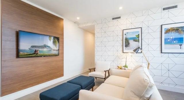 VHC Luxury Apartments 538-302