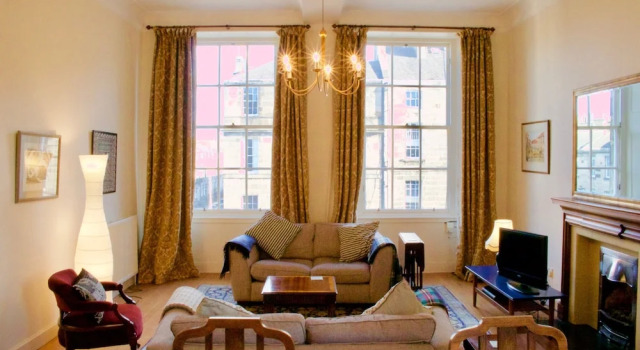 3 Bedroom Apartment in Edinburgh's New Town, Забронировать Апартаменты/квартира Апартаменты Эдинбурга, рядом с St George's West Church, Апартаменты/квартира