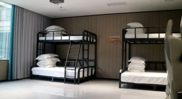 Кровать в общем номере Zixing Kaiyue E-sports Hotel