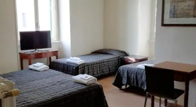 Четырёхместный номер Standard Marvi Hotel