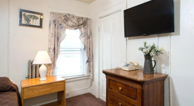 Номер Economy The Farrington Inn