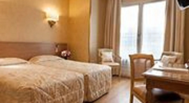 Cécilia, Забронировать Отель Отели Парижа 4 звезды, 4*