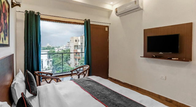 Люкс Standard OYO Townhouse 80033 Noida Grand