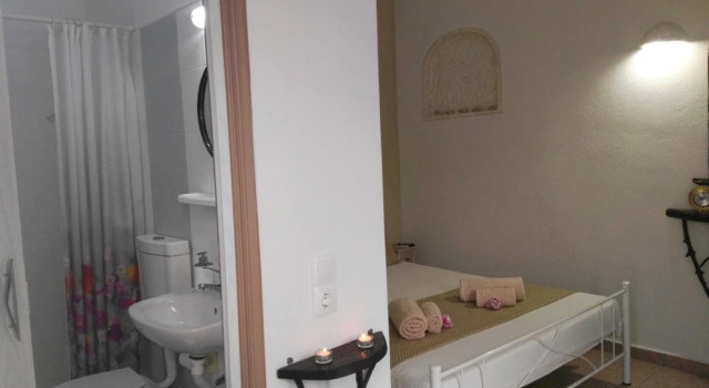 Vilos Rooms, Prenota Hotel Adamas Milo