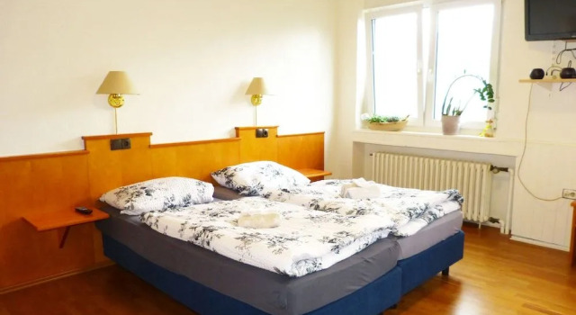 Messe-Zimmer TuS-Treff, Забронировать Отель Дюссельдорф Северный Рейн-Вестфалия
