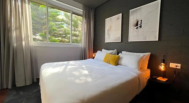Номер Classic Olive Beer Garden Hotel